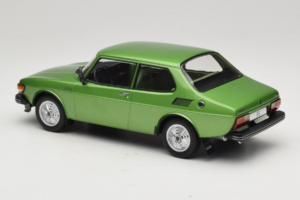 Saab 99 Metallic Zielony MCG 1:18 MCG18440 Metal — zdjęcie 5 z 6