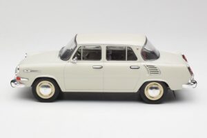 Skoda 1000 MB Szary & Biały MCG 1:18 MCG18275 Metal — zdjęcie 3 z 6