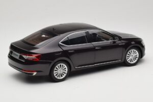 Skoda Superb Mk3 Czarny Paudi Model 1:18 ZSS000006BLA Metal — zdjęcie 3 z 8