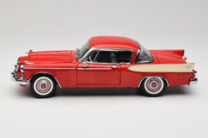 Studebaker Golden Hawk Apache Red Motor City 1:18 80009 Metal — zdjęcie 4 z 8