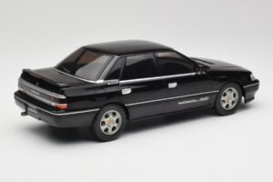 Subaru Legacy RS Czarny IXO 1:18 18CMC131A Metal — zdjęcie 2 z 6