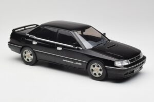 Subaru Legacy RS Czarny IXO 1:18 18CMC131A Metal — zdjęcie 4 z 6