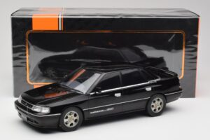 Subaru Legacy RS Czarny IXO 1:18 18CMC131A Metal — zdjęcie 6 z 6