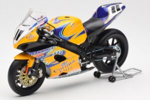 Suzuki GSX-R 1000 Team Alstare Corona Extra T. Corser WSB 2005 Minichamps 1:12 122052211 Metal — zdjęcie 2 z 6