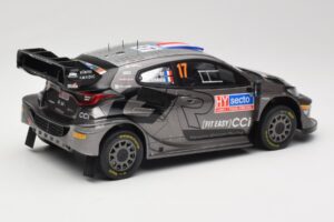 Toyota GR Yaris Rally1 #17 Toyota Gazoo Racing WRT S. Ogier / V. Landais Rally Finland 2024 IXO 1:18 18RMC216 Metal — zdjęcie 2 z 6
