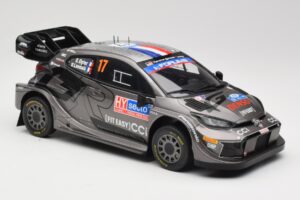 Toyota GR Yaris Rally1 #17 Toyota Gazoo Racing WRT S. Ogier / V. Landais Rally Finland 2024 IXO 1:18 18RMC216 Metal — zdjęcie 4 z 6