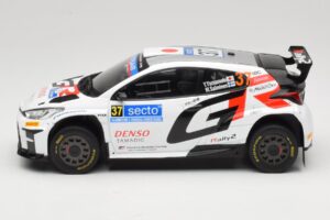 Toyota GR Yaris Rally2 #37 Y. Yamamoto Rally Finland 2024 IXO 1:18 18RMC212A Metal — zdjęcie 3 z 6