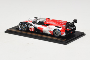 Toyota GR010 Hybrid Hypercar #8 S. Buemi / B. Hartley / R. Hirakawa Toyota Gazoo Racing 24 Hours of Le Mans 2023 Spark 1:43 T — zdjęcie 4 z 4