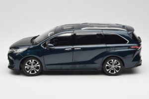 Toyota Granvia Ciemnoniebieski OEM 1:18 FCL22GR803 Metal — zdjęcie 4 z 8