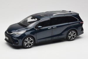 Toyota Granvia Ciemnoniebieski OEM 1:18 FCL22GR803 Metal