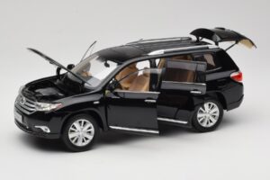 Toyota Highlander XU40 Czarny Paudi Model 1:18 2043612-B1 Metal — zdjęcie 2 z 8