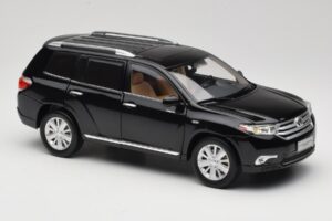 Toyota Highlander XU40 Czarny Paudi Model 1:18 2043612-B1 Metal — zdjęcie 6 z 8