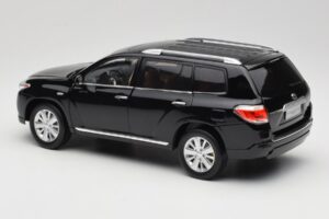 Toyota Highlander XU40 Czarny Paudi Model 1:18 2043612-B1 Metal — zdjęcie 7 z 8
