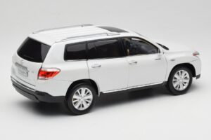 Toyota Highlander XU40 Biały Paudi Model 1:18 2043612-W1 Metal — zdjęcie 3 z 8