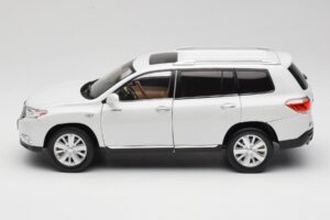 Toyota Highlander XU40 Biały Paudi Model 1:18 2043612-W1 Metal — zdjęcie 4 z 8