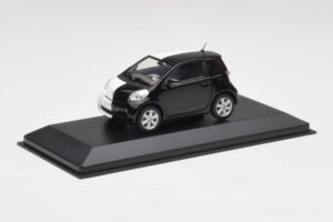 Toyota iQ Czarny i Biały Targi Motoryzacyjne w Genewie 2009 Minichamps 1:43 400166801 Metal — zdjęcie 2 z 4