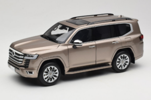 Toyota Land Cruiser LC300 ZX Złoty LCD 1:18 LCD18013-ZX-GO Metal