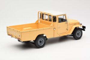 Toyota Land Cruiser Pickup Beżowy Kyosho 1:18 08958BE Metal — zdjęcie 3 z 8