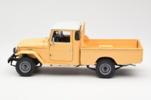 Toyota Land Cruiser Pickup Beżowy Kyosho 1:18 08958BE Metal — zdjęcie 4 z 8