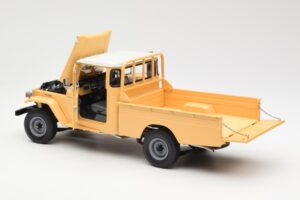 Toyota Land Cruiser Pickup Beżowy Kyosho 1:18 08958BE Metal — zdjęcie 5 z 8
