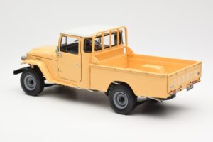 Toyota Land Cruiser Pickup Beżowy Kyosho 1:18 08958BE Metal — zdjęcie 7 z 8