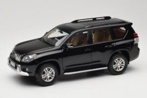 Toyota Land Cruiser Prado J150 Czarny Paudi Model 1:18 623132-BK Metal