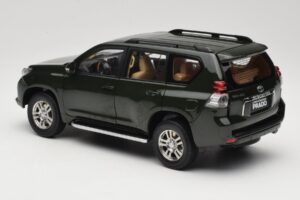 Toyota Land Cruiser Prado J150 Zielony Paudi Model 1:18 623132-GR Metal — zdjęcie 7 z 8