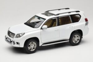 Toyota Land Cruiser Prado J150 Biały Paudi Model 1:18 623132-WH Metal
