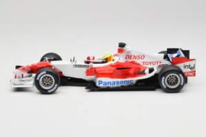 Toyota TF105 #17 R. Schumacher Panasonic Toyota Racing 2005 Minichamps 1:18 100050017 Metal — zdjęcie 3 z 7
