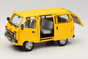 Toyota TJ110 Tianjin Huali Żółty OEM 1:18 TOYOTA014 Metal — zdjęcie 2 z 8