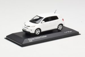 Toyota Urban Cruiser Biały Minichamps 1:43 400166960 Metal — zdjęcie 3 z 3