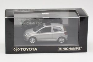Toyota Yaris XP10 TS Szary Minichamps 1:43 TOYOTA007 Metal — zdjęcie 2 z 3