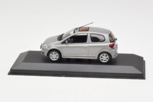 Toyota Yaris XP10 TS Szary Minichamps 1:43 TOYOTA007 Metal