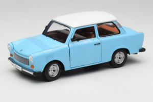 Trabant 601 Deluxe Niebieski Biały Sun Star 1:18 4286 Metal