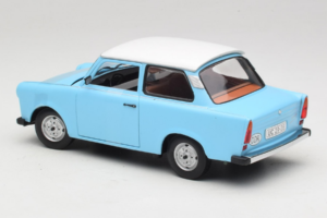 Trabant 601 Deluxe Niebieski Biały Sun Star 1:18 4286 Metal — zdjęcie 5 z 6
