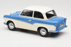 Trabant P50 Jasnoniebieski Kremowy BoS Models 1:18 BOS035 Żywica — zdjęcie 5 z 6