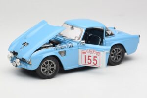 Triumph TR4 Rally Car Revell 1:18 8773 Metal — zdjęcie 2 z 8