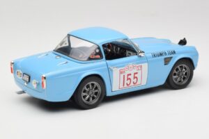 Triumph TR4 Rally Car Revell 1:18 8773 Metal — zdjęcie 3 z 8