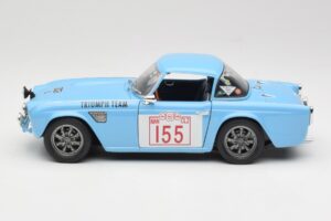 Triumph TR4 Rally Car Revell 1:18 8773 Metal — zdjęcie 4 z 8