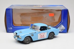 Triumph TR4 Rally Car Revell 1:18 8773 Metal — zdjęcie 8 z 8
