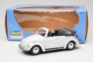Volkswagen 1302 LS Kabriolet Biały Revell 1:18 8415 Metal — zdjęcie 8 z 8
