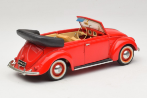 Volkswagen Beetle Kabriolet Czerwony Maisto 1:18 56010 Metal — zdjęcie 3 z 8