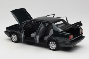 Volkswagen Jetta Mk3 CL Czarny Icartime 1:18 JETTA001 Metal — zdjęcie 5 z 8