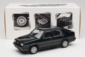 Volkswagen Jetta Mk3 CL Czarny Icartime 1:18 JETTA001 Metal — zdjęcie 8 z 8