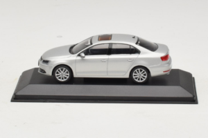 Volkswagen Jetta Mk6 Srebrny Minichamps 1:43 JETTA002 Metal