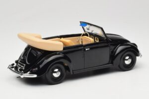 Volkswagen Garbus Kabriolet Czarny Maisto 1:18 37800-M6 Metal — zdjęcie 3 z 8
