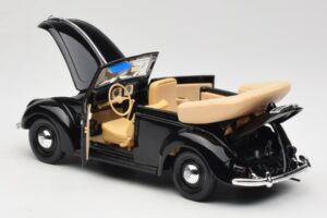Volkswagen Garbus Kabriolet Czarny Maisto 1:18 37800-M6 Metal — zdjęcie 5 z 8
