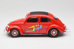 Volkswagen Beetle Czerwony Solido 1:18 8306 Metal — zdjęcie 4 z 8