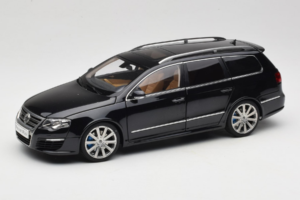 Volkswagen Passat B6 R36 Variant Czarny NZG 1:18 KF044-4A Metal