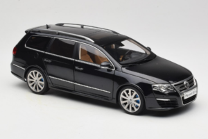 Volkswagen Passat B6 R36 Variant Czarny NZG 1:18 KF044-4A Metal — zdjęcie 6 z 8